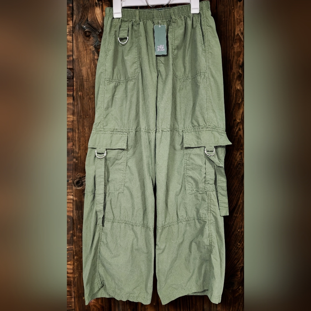 ♦️Green Cargo Pants - Picture 1 of 5